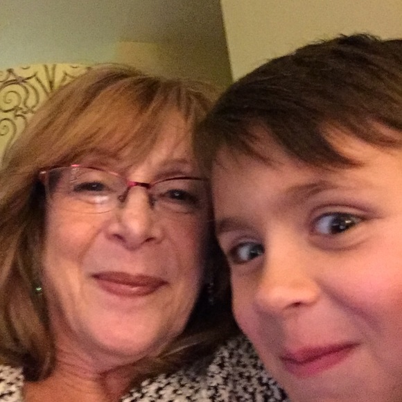 Meet your Posher, Kathy - Picture 2 of 3